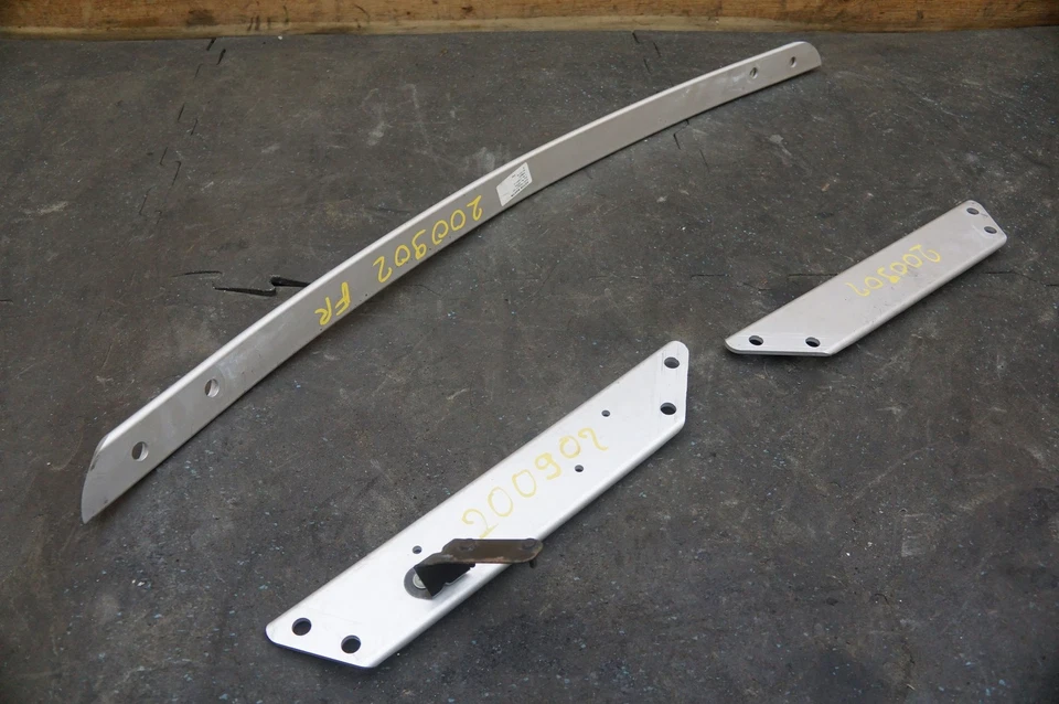 Juego de 3 barras transversales delanteras 4G43-108A75-AB Aston Martin Rapide 2010 OEM Foto 1 de 4