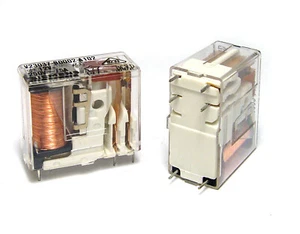 2x Siemens Klein-Schalt-Relais, V23037-B0002-A102, 2x EIN, 12 Volt Spule, NOS - Bild 1 von 1
