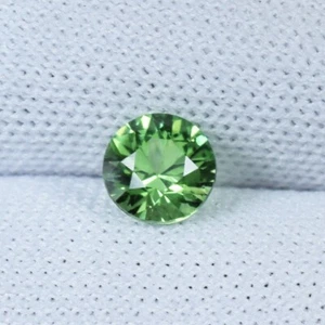 0,61 ct TOP GLÄNZEND GRÜN / PERFEKTER RUNDER NATÜRLICHER CHROM TURMALIN - Edelstein Video - Bild 1 von 3