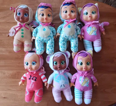 Cry Babies Tiny Cuddles Lot Of 7 - Image 1 of 4