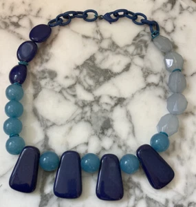 Chico’s Faylinn Chucky Two Tone Blue Lucite Necklace Adjustable Jewelry - Picture 1 of 4