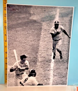 🔥 Jackie Robinson Steal of Home 1956 World Series Game 1 Type 2 Photograph🔥 - Picture 1 of 2