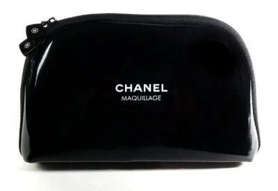 Bolsa de maquillaje Chanel negra para cosméticos de belleza Foto 1 de 4