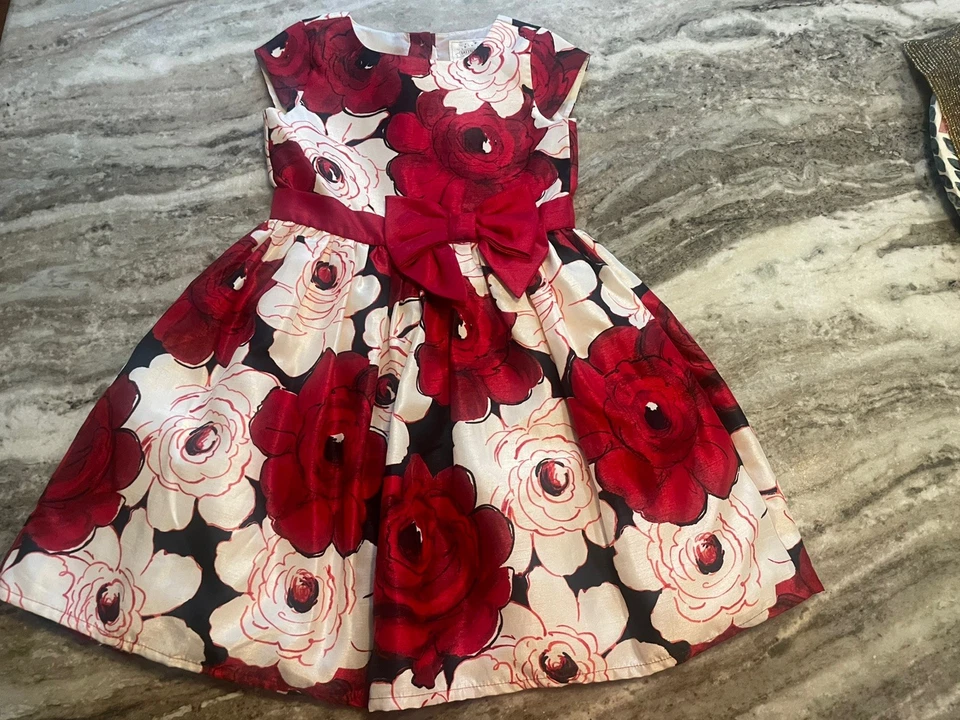Vestido elegante floral rojo/blanco/negro talla 6 para niñas. Vestido todo el año!  Foto 1 de 4