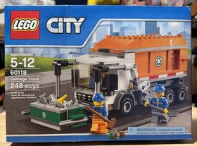 NEW Lego CITY 60118 Garbage Truck. Town. Refuse. Great Vehicle. Sealed. Retired