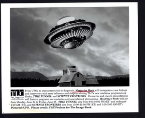 8 x 10 press photo The Learning Channel MYSTERIES WEEK - UFOs-Extraterrestrials - Picture 1 of 3