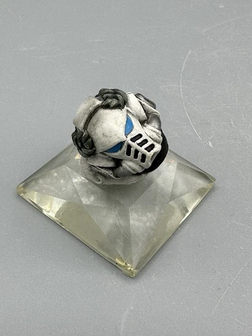 JOYTOY Warhammer 40k Space Marines Primaris Helmet Cover