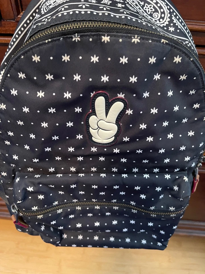 Mochila Edición Limitada Disney Mickey X Coach Negra Charlie @Bandana Print Foto 1 de 4