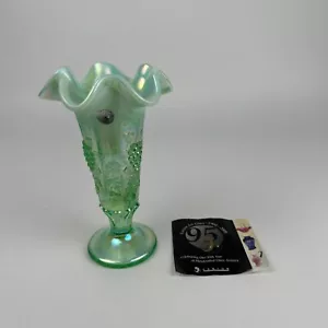 Vintage Fenton Art Glas grün opaleszent 8"" gerüschte Top Vase mit Trauben & Blättern - Bild 1 von 17