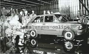 Fiat 127 estreno mundial 1981 propulsión alcohólica foto de prensa automóvil fotografía - Imagen 1 de 2