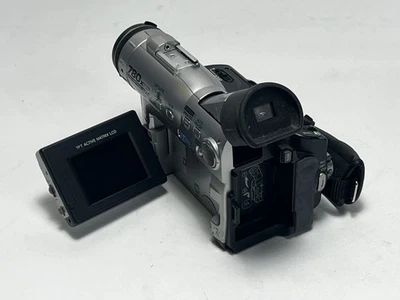 Sharp VL-WD255 VL-WD255U MiniDV Mini DV Camcorder -UNTESTED - Image 1 of 3