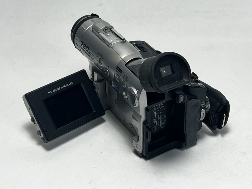 Sharp VL-WD255 VL-WD255U MiniDV Mini DV Camcorder -UNTESTED - Image 1 of 3