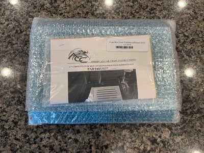 CUBIERTA DE CAJA DE FUSIBLES C7 CORVETTE CON RANURAS ACANALADAS | ACERO INOXIDABLE PULIDO Foto 1 de 3