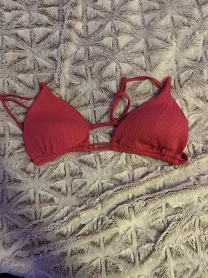 Top de bikini triángulo rosa brillante acolchado para mujer talla grande Foto 1 de 2
