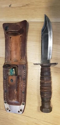  1981 Vintage Camillus N.Y. Military Jet Pilot Survival Knife W/Sheath and Bonus - Image 1 of 4