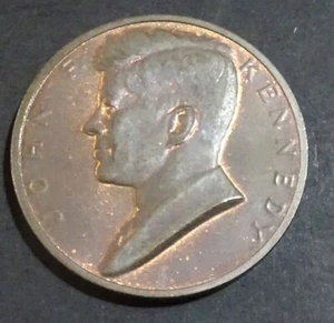 MEDALLA JOHN FITZGERALD KENNEDY 1961 PROCLAMACION PRESIDENTE USA BRONCE TECXX 35 - Imagen 1 de 4