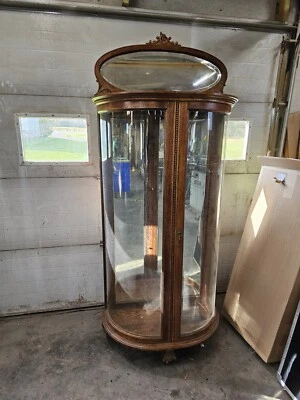 Fantástica vitrina antigua de roble aserrado en cuartos  Foto 1 de 3