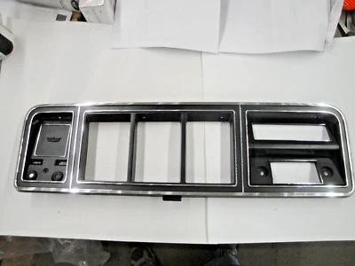 DASH BEZEL BRONCO 1978 1979 78 79 FORD TRUCK  F100 F150 F250 BLACK NO / A/C NEW - Image 1 of 4