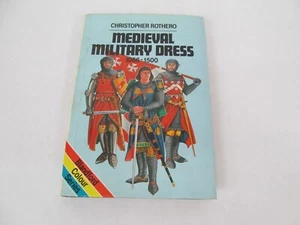 Medieval Military Dress, 1066-1500 by Christopher Rothero (1984, Hardcover) - Foto 1 di 2