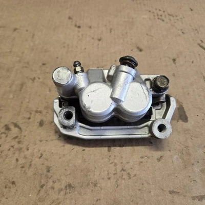 Pinza de freno delantera Yamaha TTR125L 2001 3un-2580t-00-00 Foto 1 de 4