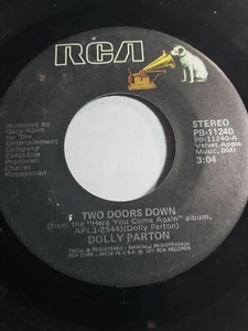 Dolly Parton - Its All Wrong But Its All Right / Two Doors Down On- RCA VG F118 - Picture 1 of 1