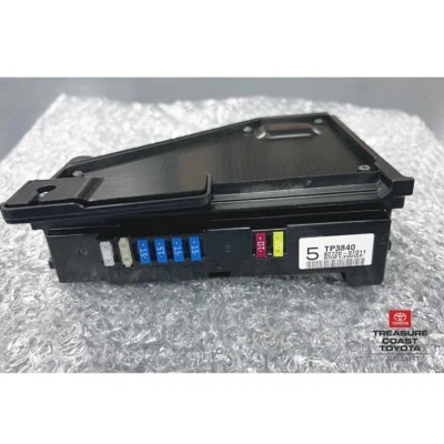 NUEVO BLOQUE DE CONEXIONES OEM 2009-2015 TOYOTA VENZA 82720-0T011 (MODELOS 3,5 L) Foto 1 de 3