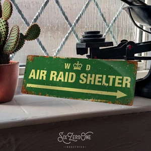 WW2 WD Luftschutzbunker Pfeil Blechschild Männerhöhle Kneipe Bar Vintage Wandrelief - Bild 1 von 11