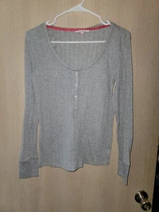 Victoria's Secret Glitter Gray Long Sleeve Button Pajama Top Size Medium  - Picture 1 of 10