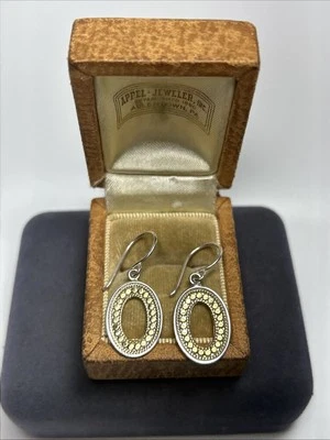 Brincos ovais de prata esterlina e ponto Vermeil da designer Anna Beck - Imagem 1 de 4