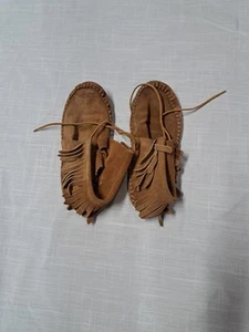 Taos Moccasins Size 8-8.5 - Picture 1 of 15