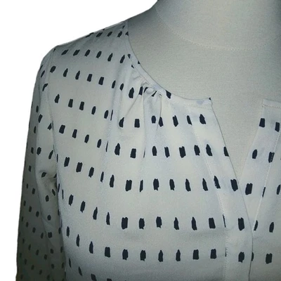 Top TALBOTS Mujer 1XP Henley Boho Carrera Manga 3/4 Negro Lunares Oblongos Marfil Nuevo con Etiquetas  Foto 1 de 4