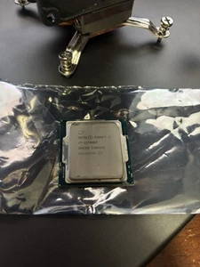 Intel Core i7-11700KF 3.60GHz 8-rdzeniowy procesor 11. generacji procesor z chłodną płytą do odczytu - Zdjęcie 1 z 3