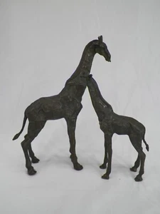 Metal Giraffe with Baby Sculptures Shelf Tabletop Figurine Statue Bronze Finish - Picture 1 of 12