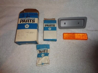 Marcador frontal NOS Mopar 1969 Plymouth Road Runner - Imagem 1 de 2