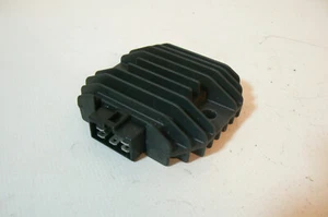 Yamaha YZF-R 125 RE06 regulador de voltaje, rectificador, regulador de alternador - Imagen 1 de 2