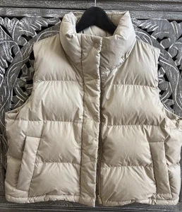 Lululemon Wunder Puff Down Filled Cropped Vest Size 12 Beige Pre-loved !!READ!! - Picture 1 of 12