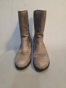 Botas de cuña UGG para mujer forro de gamuza de media pantorrilla talla 8,5 impermeables EE. UU. ¡BONITAS! gris - Imagen 1 de 6