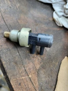 GM NOS Ported Vacuum Switch 1975-80 Pontiac 400 Buick 3031518 212-17 - Picture 1 of 3