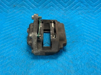 雷克萨斯 LX470 陆地巡洋舰前驱动制动卡钳带垫 1998 - 2001 原始设备制造商 — 第 1/4 张图片