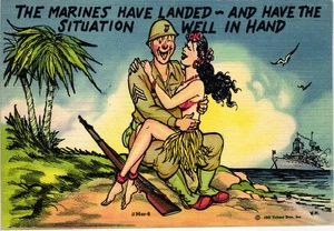 Cartolina d'epoca 1943 Marines seconda guerra mondiale fumetto Tichnor Bros Pinup Hawaii soldato nave - Foto 1 di 2