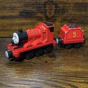 Talking James mit Tender Thomas The Tank Engine & Friends magnetisch (2013) - Bild 1 von 4