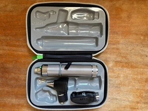 Welch Allyn ophthalmoscope and otoscope diagnostic set (Ex-Demo) - Picture 1 of 4
