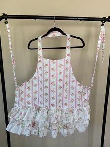 Tanya Whelan schicke Schürze rosa rose Blumen Landhaus weiß Handarbeit? Verstellbar - Bild 1 von 8