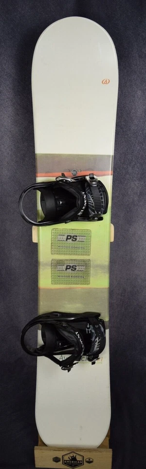 AVALANCHE SNOWBOARD SIZE 161 CM WITH NEW ELEMENT EXTRA LARGE BINDINGS - Image 1 of 4
