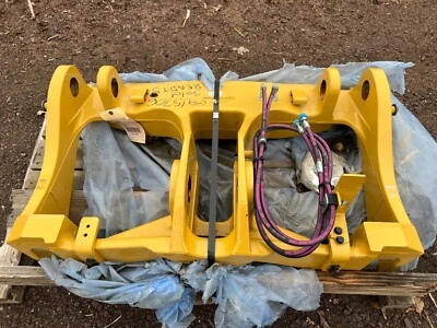 New - Unused Cat ISO quick coupler for a Cat 926-938 wheel loader - Image 1 of 4