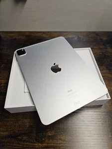 Apple iPad Pro | 11-inch (27,96 cm) 3. Generation Wi-Fi | 128 GB - Bild 1 von 8