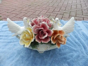 VTG Capodimonte porcelain Italy Large Center Piece Doves, Roses . 16" x 11" - Picture 1 of 16