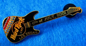 LAS VEGAS 4th JULY GUITAR 2001 GEMSTONE FLAG COLORS GUITAR Hard Rock Cafe PIN LE - Picture 1 of 1