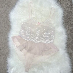 Vintage Soft Pink Sheer Ruffle Lace Teddy Romper Bodysuit Size Small Romantic - Picture 1 of 6