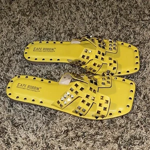 Cape Robbin Amisha Sandals Slides Women Studded Womens Mules Slip On Yellow 10 - Picture 1 of 5